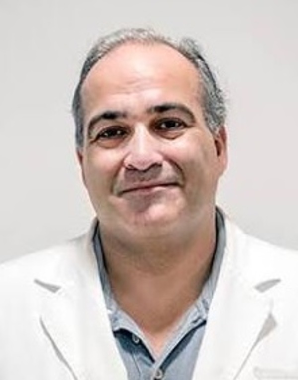 Dr. Iván Sáenz
